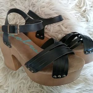 Black Strappy Platform Sandals
